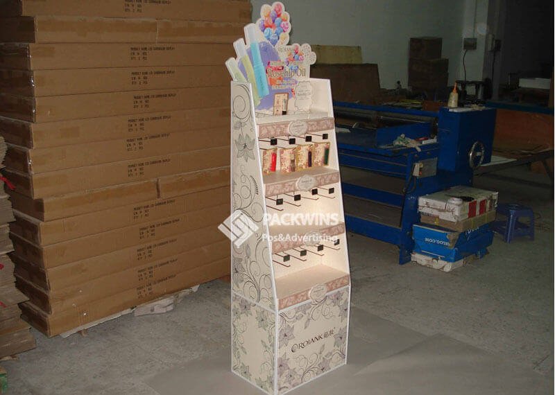 Packwins factory producing cardboard displays
