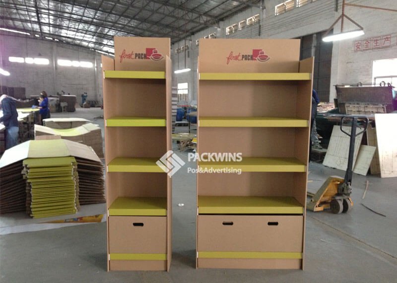 Choosing an In-Aisle Display Manufacturer A person evaluating different display manufacturer options
