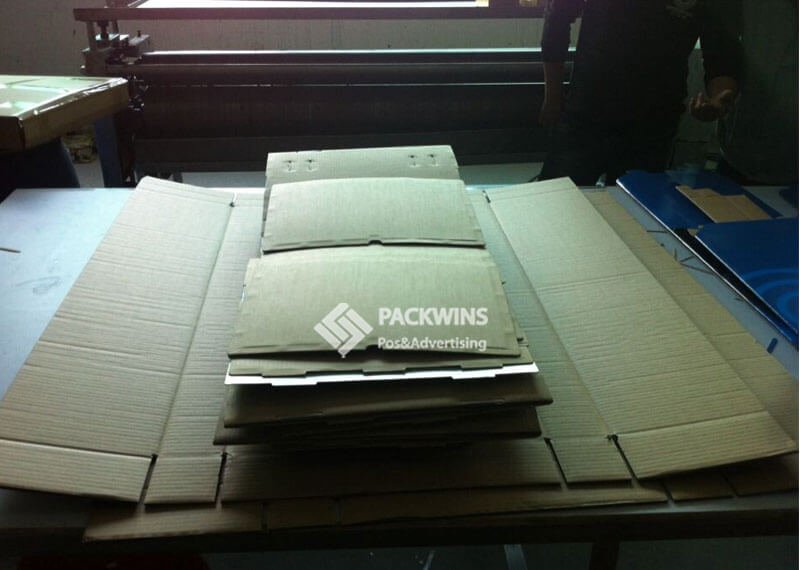 Rogz Pet Bowls Point Of Purchase Display Manufacturers