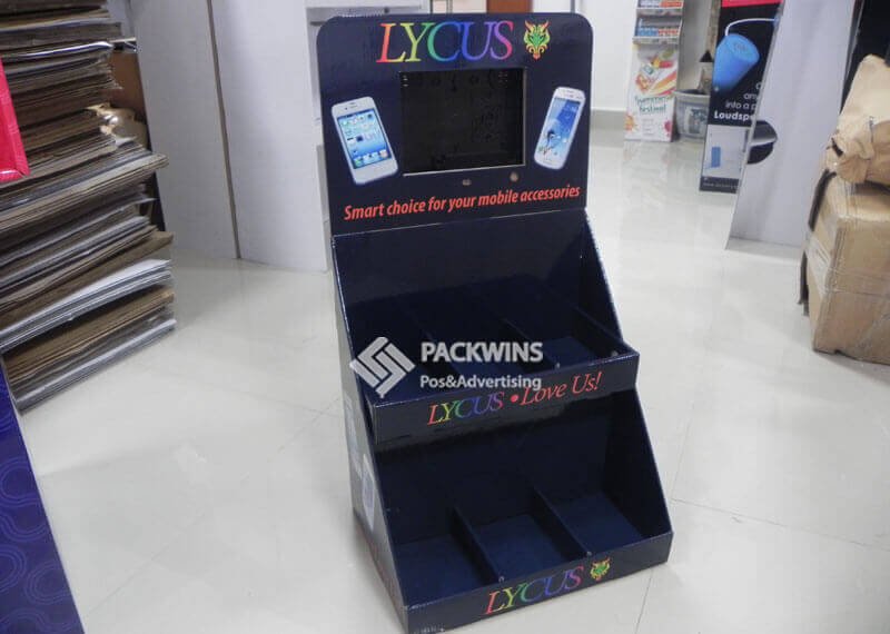 Counter-Display-Boxes-With-LCD-Video-to-Hold-Phone-Accessories-1