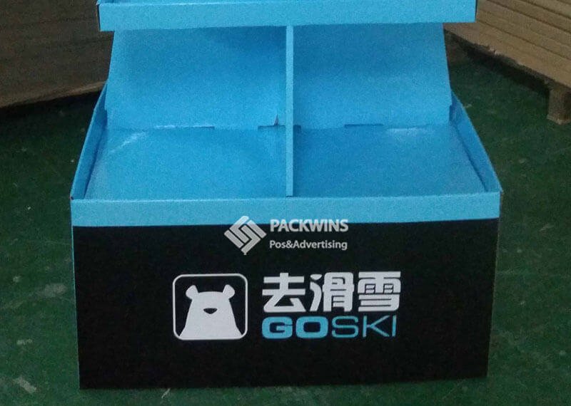 GoSki-Pallet-Display-4-Sides-Accessible-4