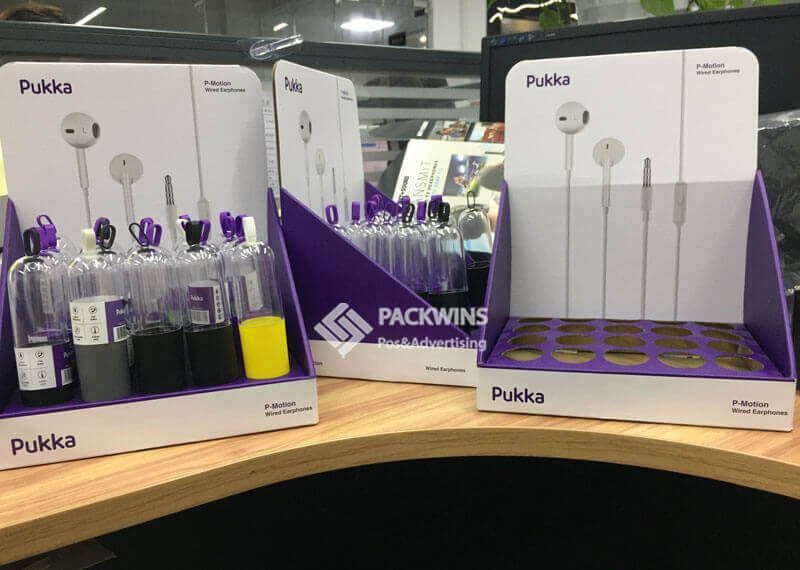 Side-by-side comparison of correct vs incorrect packaging color reproduction on a retail shelf.
