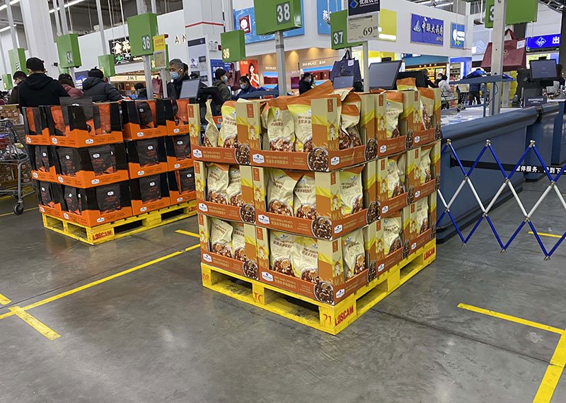 Club-Store-Pallet-Displays-12